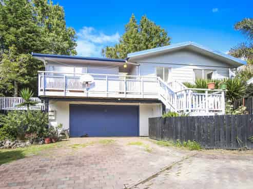 11 Alidade Place, Massey