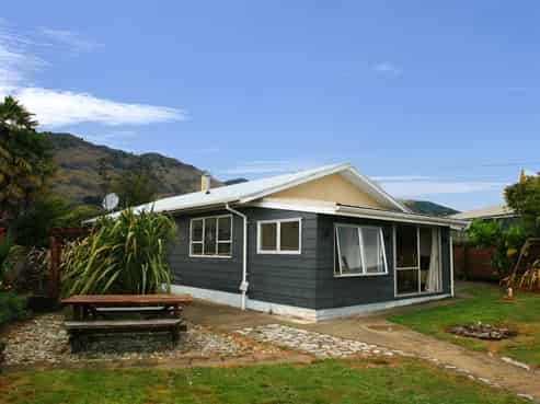 421 Glenview Road, Motupipi