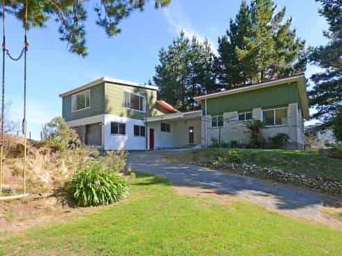 1712 State Highway 2, Pakuratahi