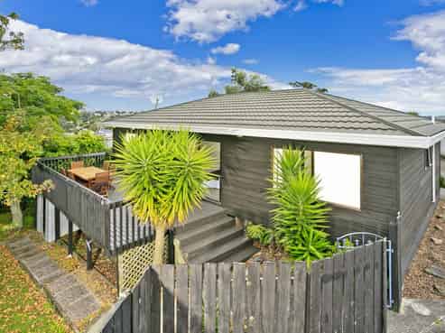 2/16 Heathglen Place, Bayview