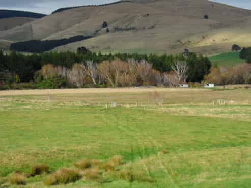 3 George Street, Clinton and Surrounds