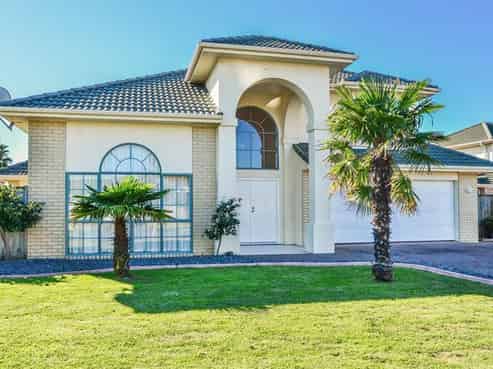 16 Trovare Place, Golflands