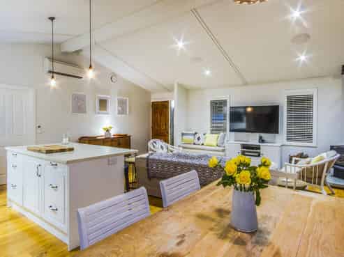 146 Laingholm Drive, Laingholm