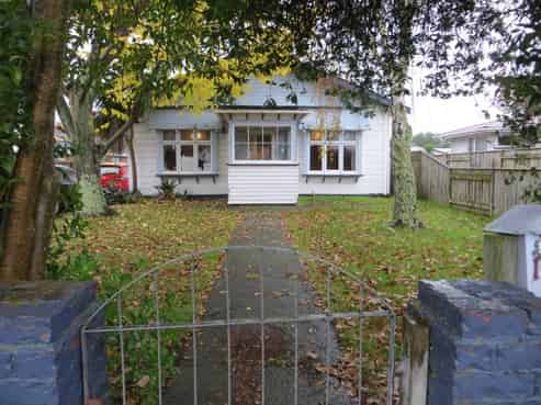 132 Ferguson Street, West End