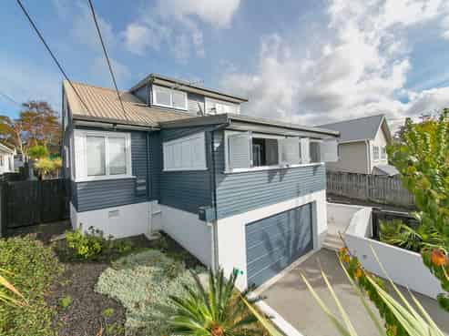 54 Waiohua Road, Greenlane