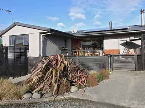 2/296 Nelson Street, Strathern