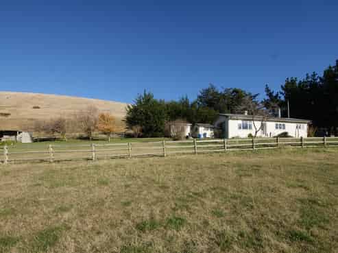 64 Littles Drive, Waikari