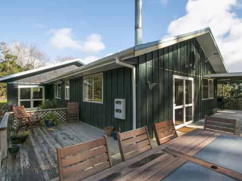 7 Walker Road East, Aongatete