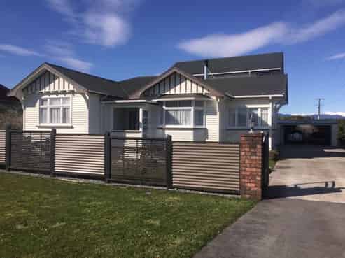 2 Dalton Street, Hokitika