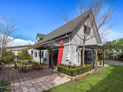 1 Stonebridge Park Drive, Holdens Bay