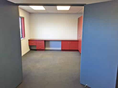 Offices South Dunedin 145m2