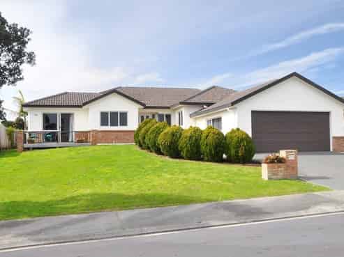 35 Rivervale Grove, Stanmore Bay