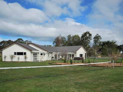 52 Willow Park Drive, Opaki