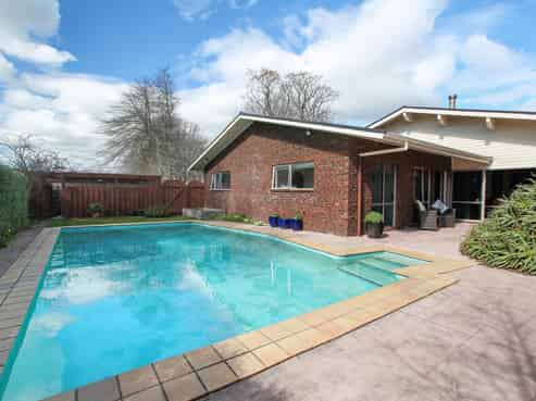 61 Chedworth Avenue, Chedworth