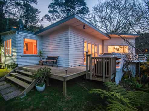 61 Western Road, Laingholm