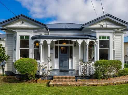 118 Clyde Street, Island Bay