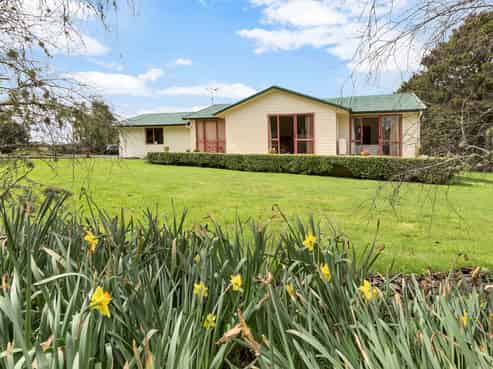 2 Estaugh Close, Kauri