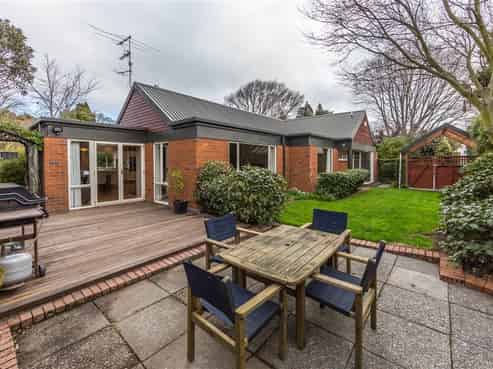 32B Bryndwr Road, Fendalton