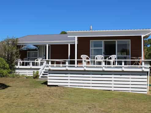 72 Bishop Road, Parapara