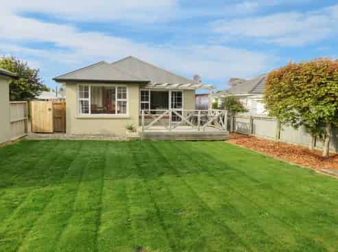 62 Helmsdale Street, Waverley