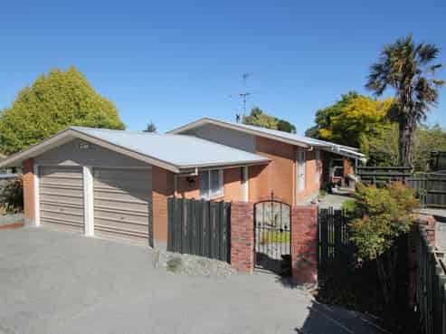 49 Trevors Road, Hampstead