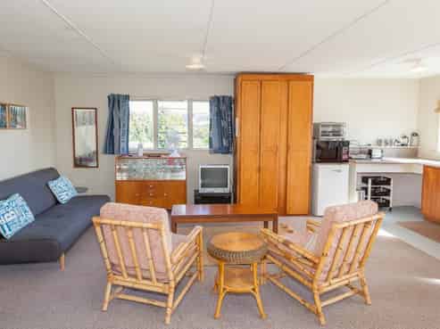 6 Paradise Road, Coopers Beach