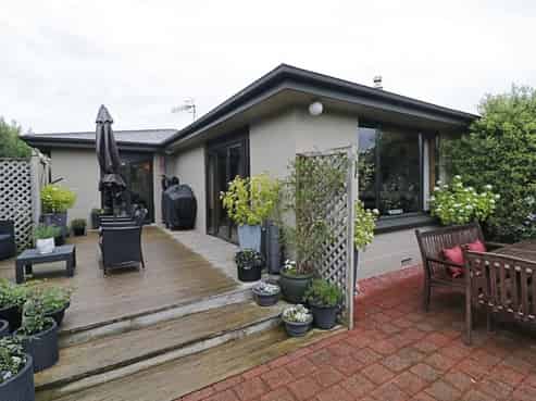 82 Lowe Street, Avenal