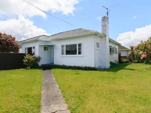 2 Oxford Crescent, Ebdentown