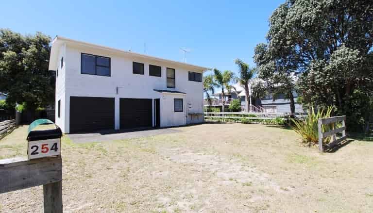 254 Kenwood Drive, Matarangi