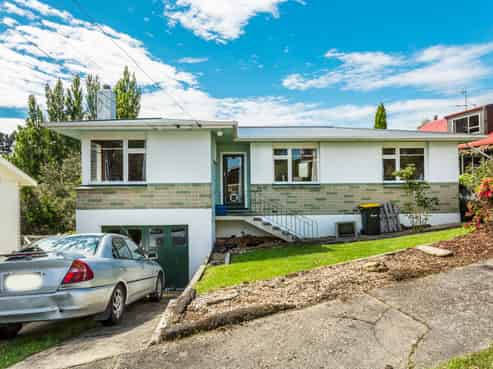 82 Koremata Street, Green Island