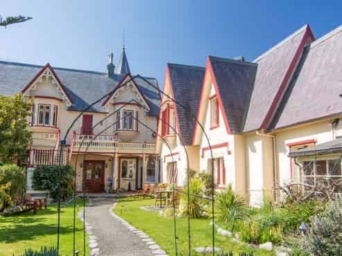 Warwick House Boutique Hotel - Luxurious Lifestyle Opportunity