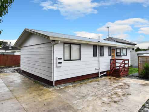 2A Clark Street, Manurewa