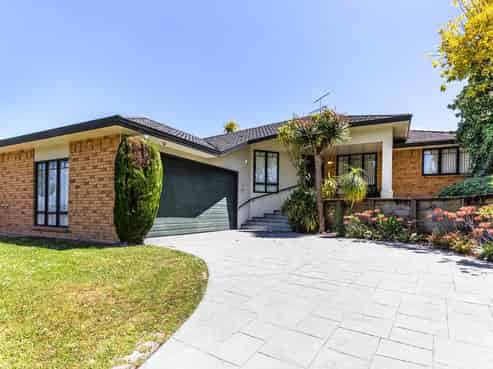 13 De Havilland Drive, Goodwood Heights