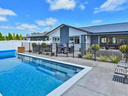 2 Powell Lane, Waiau Pa