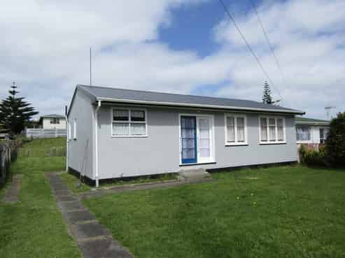 63 Thatcher Street, Castlecliff