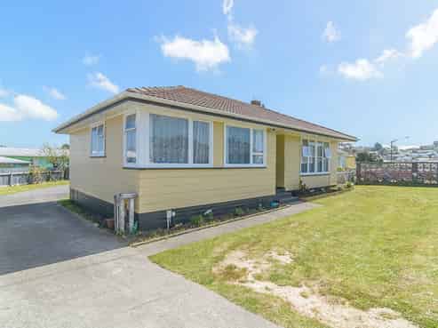 363 Warspite Avenue, Waitangirua