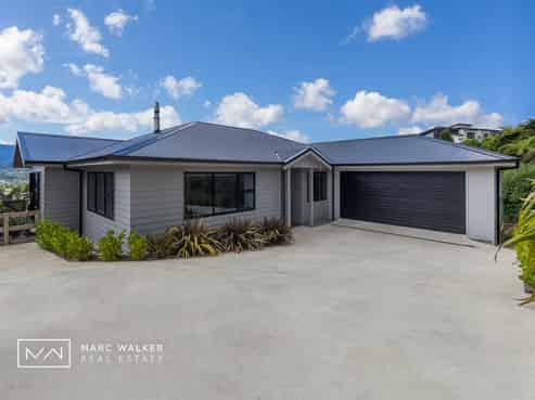 14 Frankie Stevens Place, Riverstone Terraces