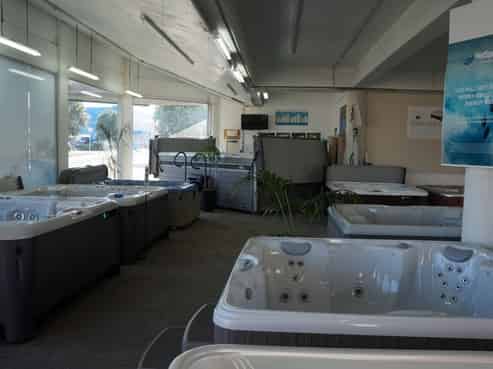 74 Gill Street Retail