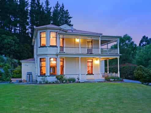 215A Katherine Mansfield Drive, Whitemans Valley