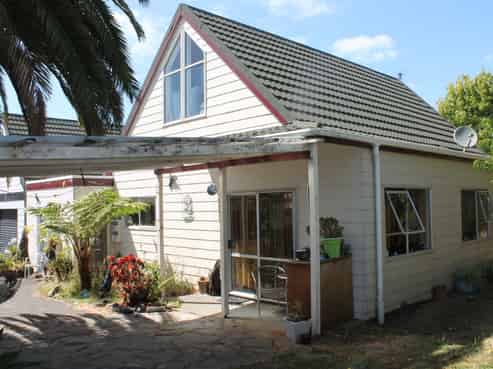 6 Thomas Street, Tikipunga