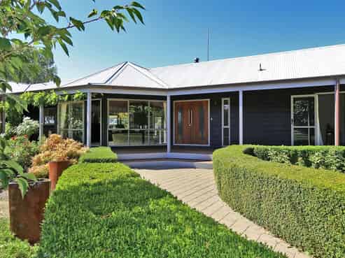 135 Crystall Road, Pakipaki