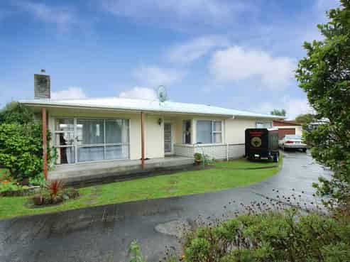 25 Pinedale Parade, Milson