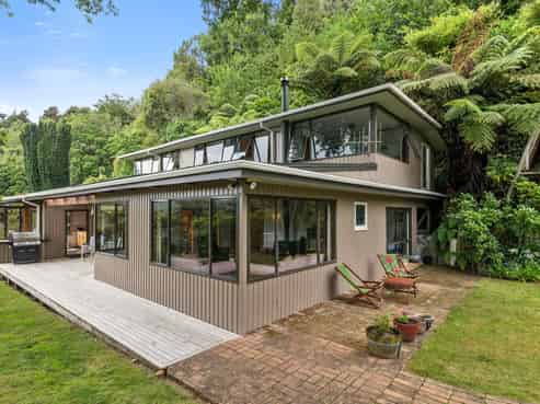 84 Okareka Loop Road, Lake Okareka