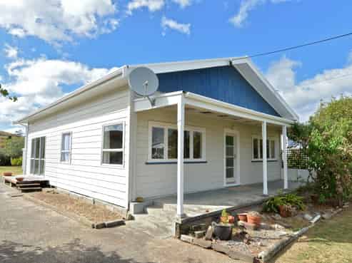 54 Valley Road, Hikurangi