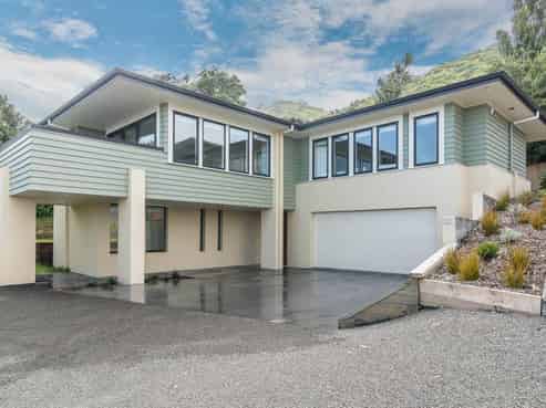 39B Kakariki Grove, Waikanae