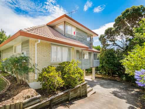 121C Ocean View Road, Hillcrest