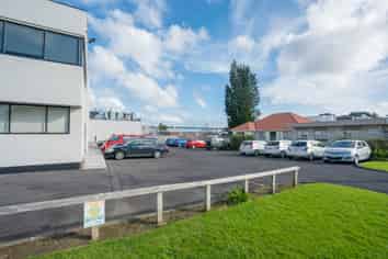 CONVENIENTLY LOCATED OFFICES OR RETAIL