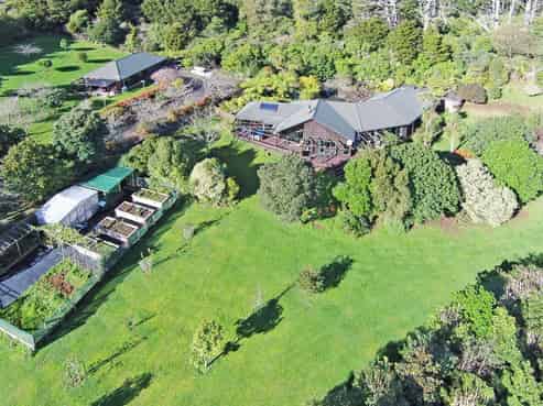 22B Stone Road, Bombay