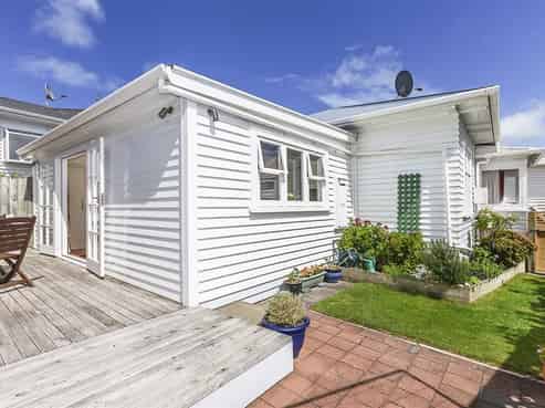 14 The Quadrant, Miramar