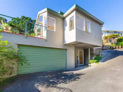 2/32 Church Street, Northcote Point